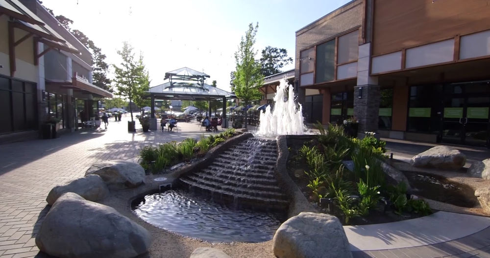 Broadmead Village fountain